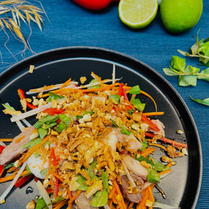 Gỏi Ngó Sen Tôm Thịt - Lotus delight salade met kroepoek